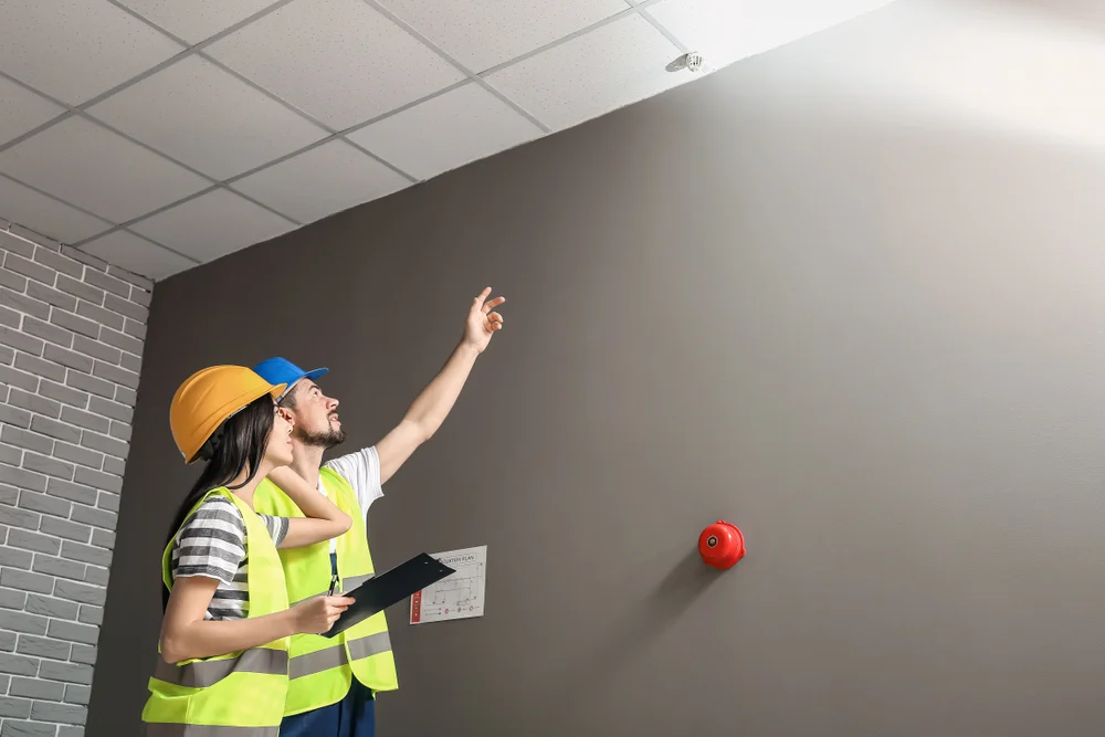 De beste voorbereiding voor vliesbehang in Utrecht is de ondergrond. Zorgt dat deze vlak en geschuurd is voor een optimale hechting met het vlies.